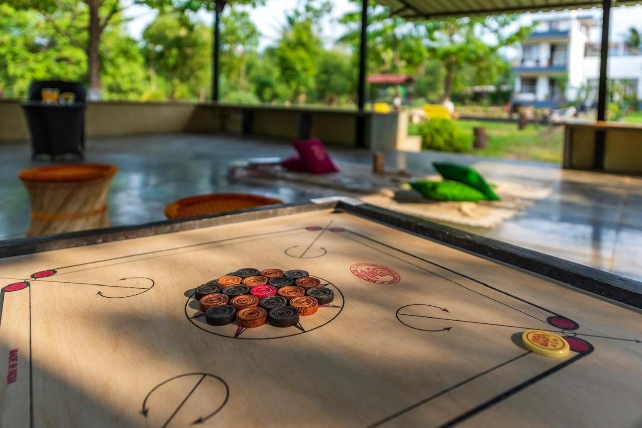 Saffronstays Lakeview Nivara - Farm Stay Villa With Private Pool Near Pune Bagian luar foto