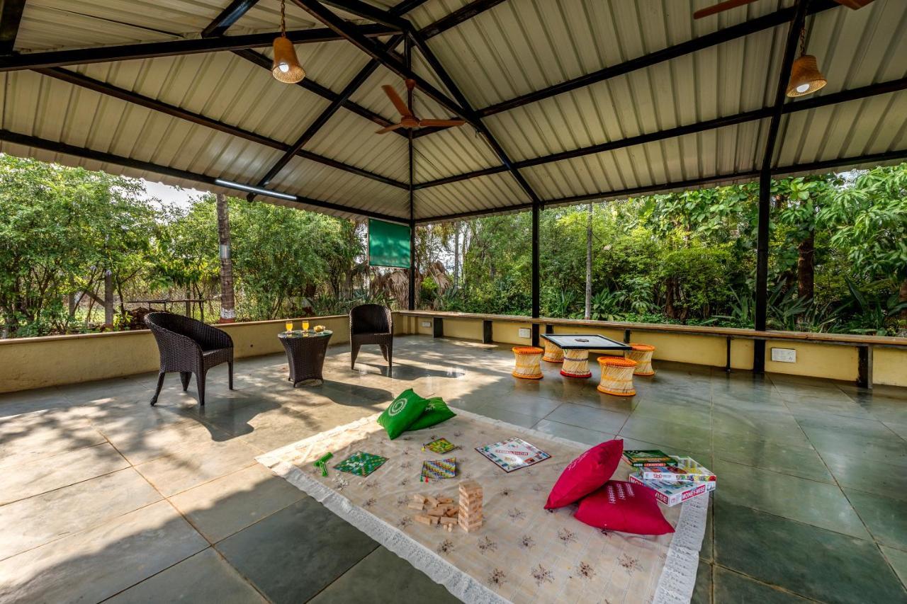 Saffronstays Lakeview Nivara - Farm Stay Villa With Private Pool Near Pune Bagian luar foto