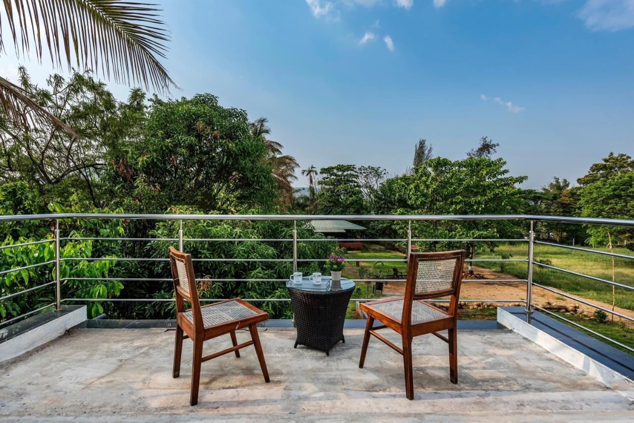Saffronstays Lakeview Nivara - Farm Stay Villa With Private Pool Near Pune Bagian luar foto